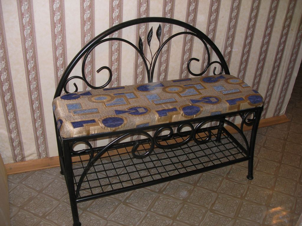 Кованая мебель в Сыктывкаре столы и стулья, кровати, скамейки, консоли, прикроватные столики в кредит
